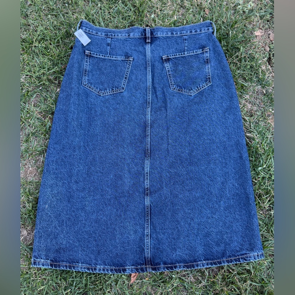 Old Navy Blue Denim Midi Skirt - Picture 2 of 4